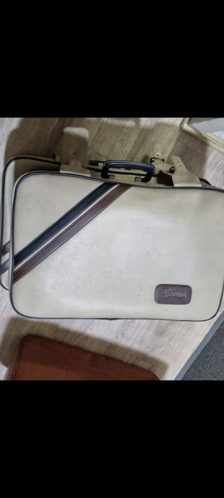 Советские чемоданы в 3 микрорайоне