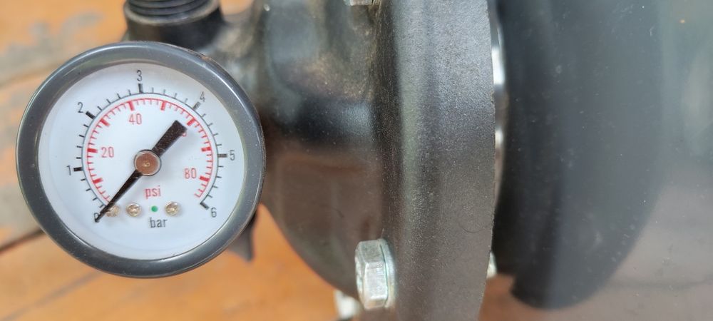 Продам расширительный бак