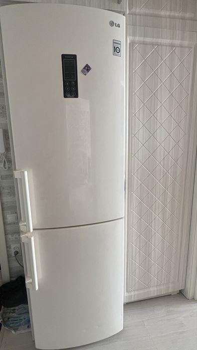 Продам холодильник LG