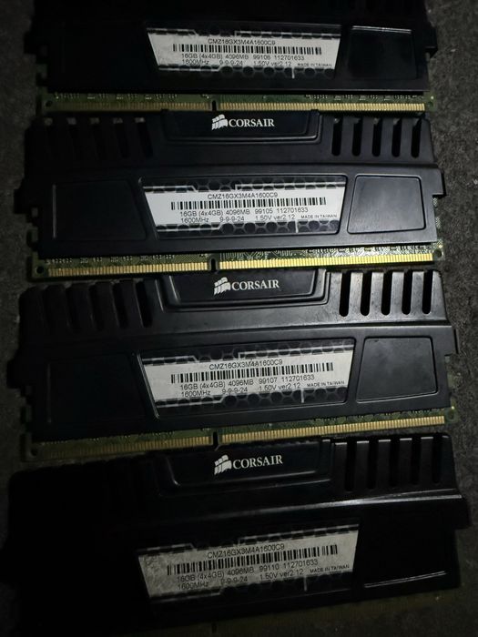 RAM Corsair Vengeance 16GB (4x4GB) DDR3 1600MHz