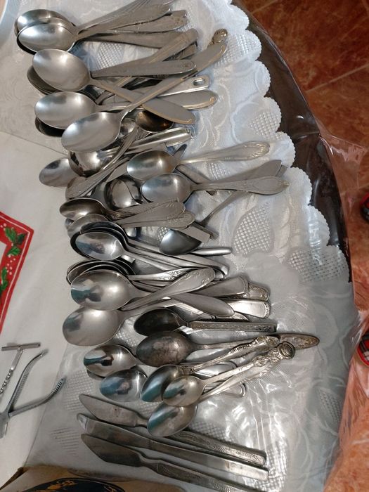 Столовые приборы