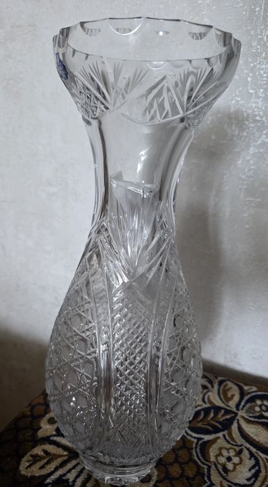 Хрустальная ваза