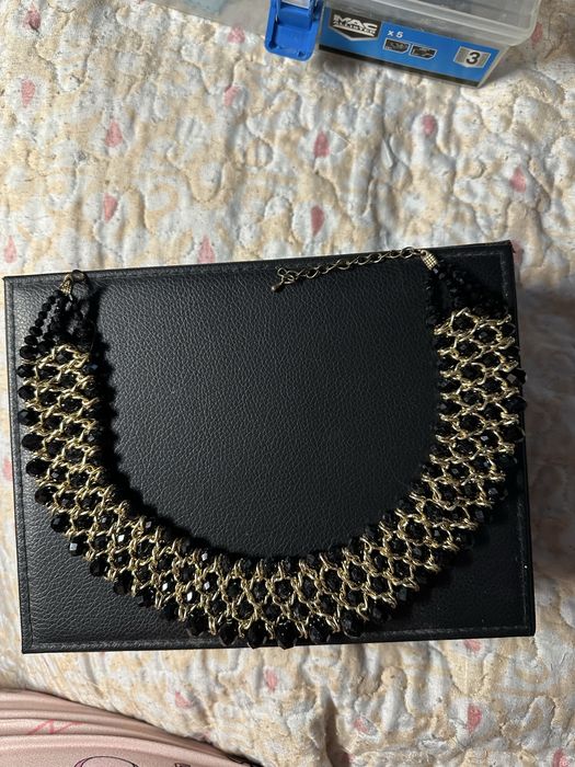 Coliere elegante