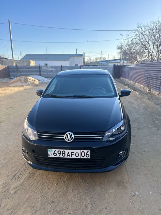 Volkswagen Polo седан 2011 год