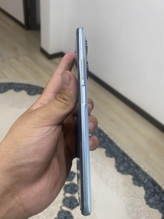 Продам телефон хонор