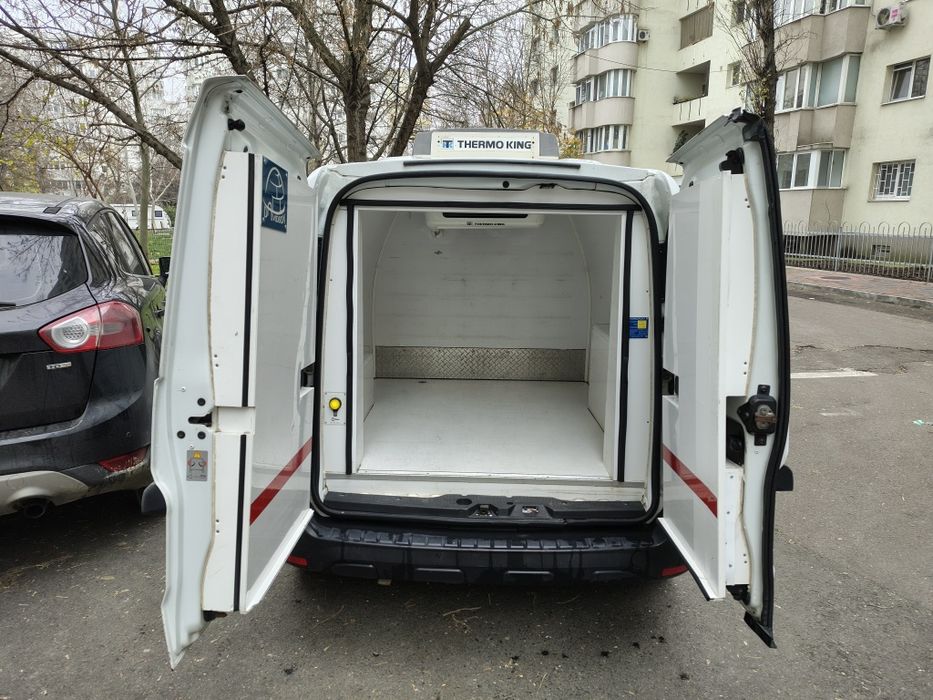 Închiriez dube frig 380v