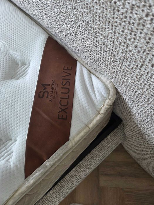 Тапицирана спалня с матрак 180/200см