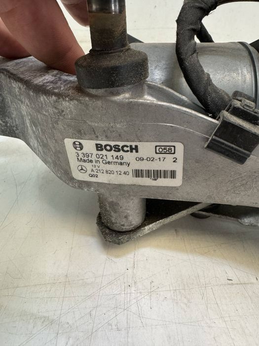 Ansamblu ghidaje motoras stergator brat stergator fata E Class w212