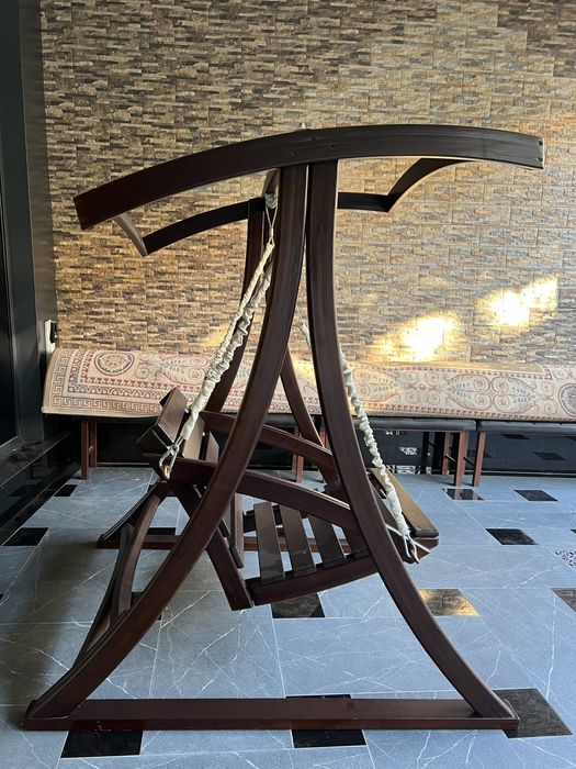 Деревянные качели