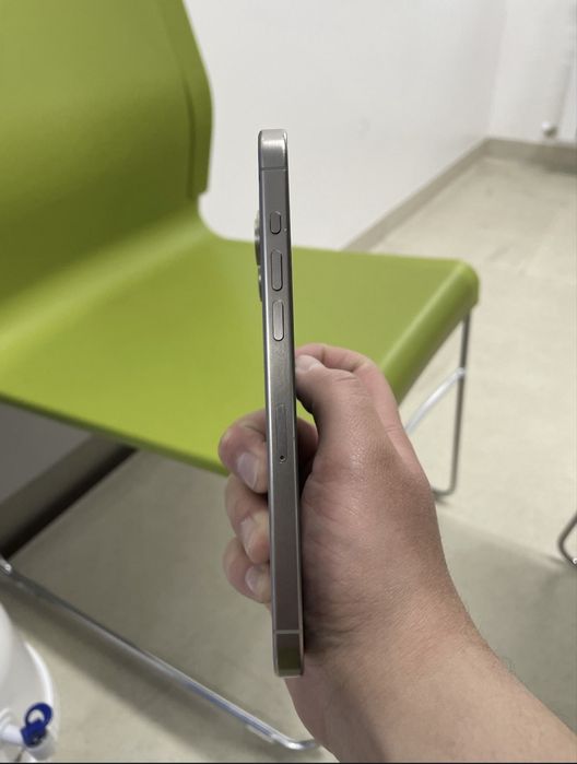 iPhone 15 pro 128 gb