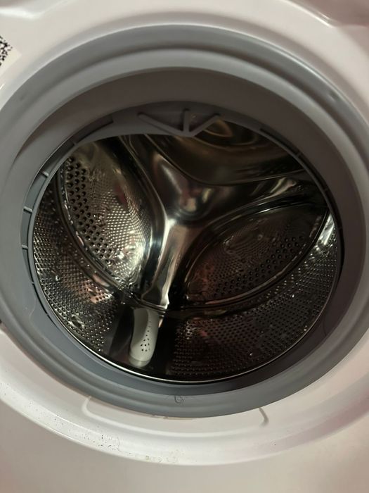 Продам стиральную машинку