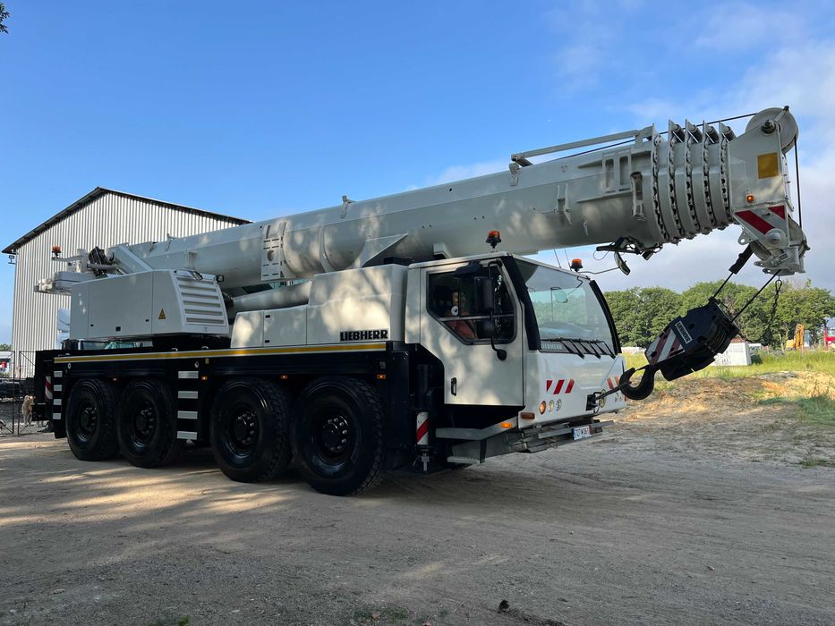 Услуги с автокранове Бургас 35т 50т 70т 90т