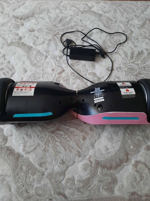 Vând hoverboard in stare perfectă de funcționare