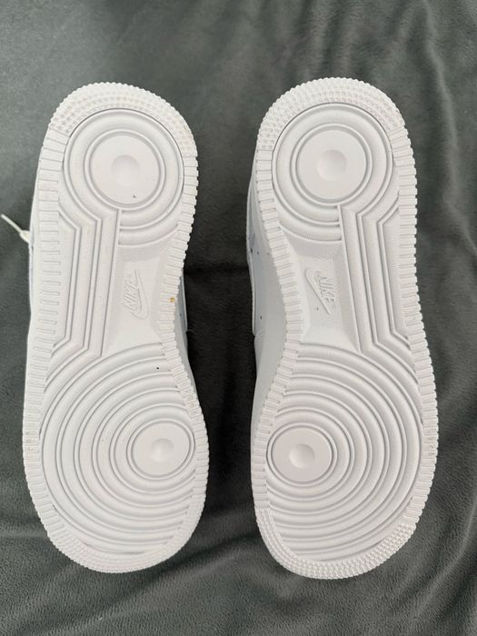 air force 1 marimi disponibile: 41,39,37.5,35.5