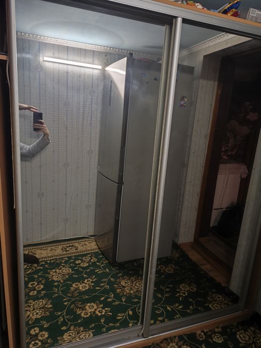 Продам два больших зеркала