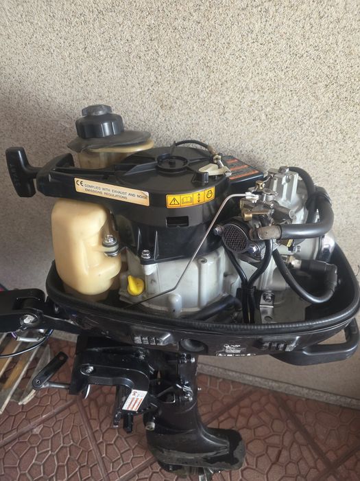 Motor barca Suzuki 4,4,4kw, 6Cp