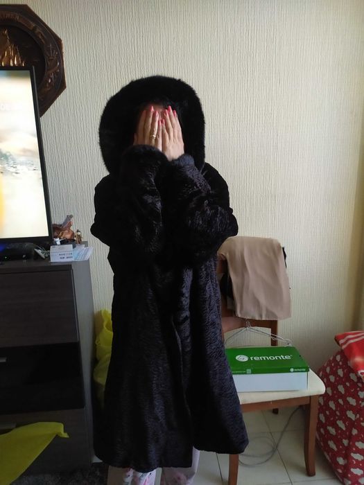 Продавам дамско палто от визон размер XXL