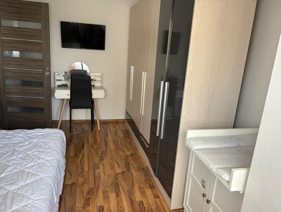 De vânzare apartment cu 2 camera etaj 2