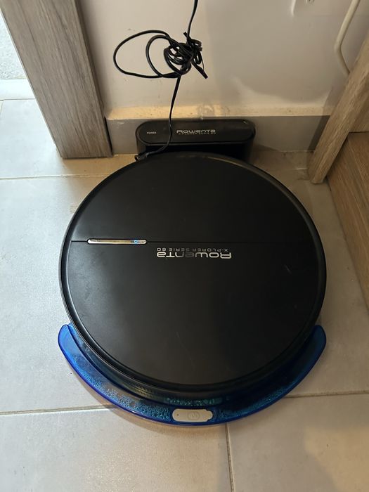 Aspirator Robot ROWENTA cu spalare, excelent pt par de animale!