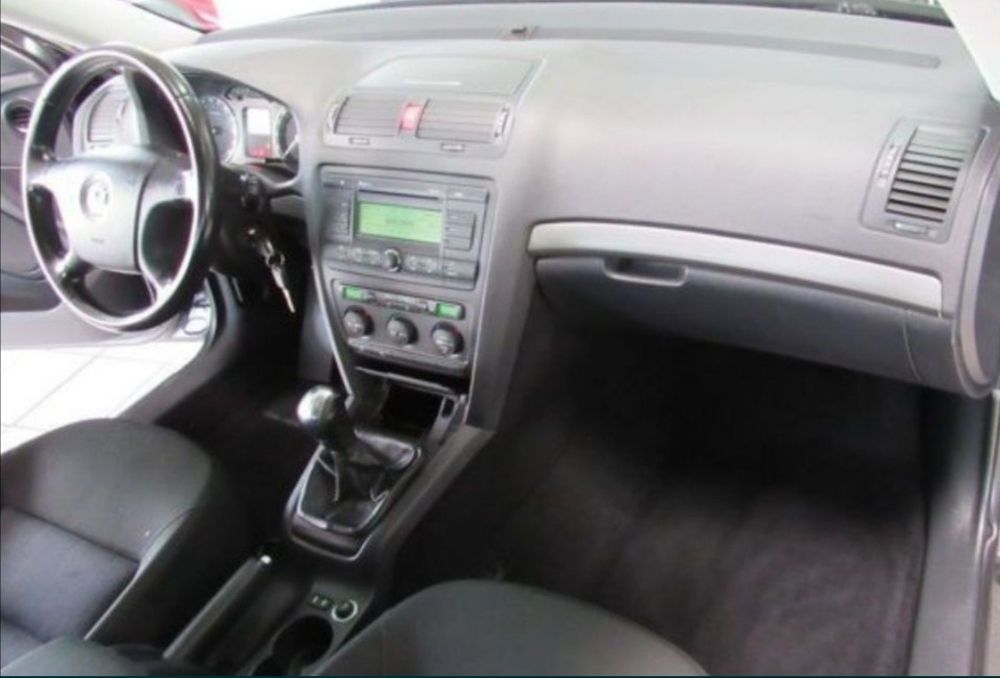 Aripa spate stanga dreapta octavia 2 II berlina 1.9 tdi 105 cp bjb bkc