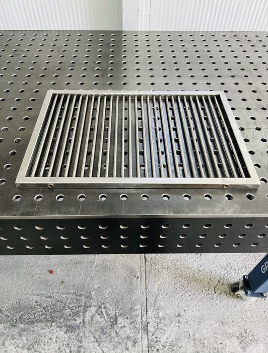 Grill / gratar/ cu bare rotative