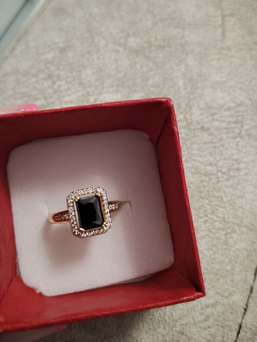 Vând bijuteri placate cu aur 14K