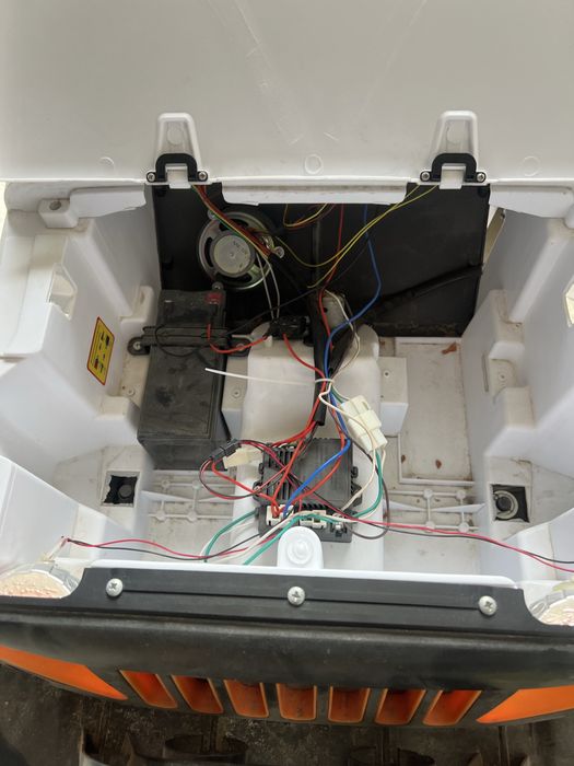 Ойыншық Машина сатылады!