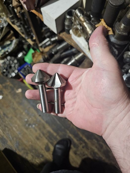 Зенкери за фаски