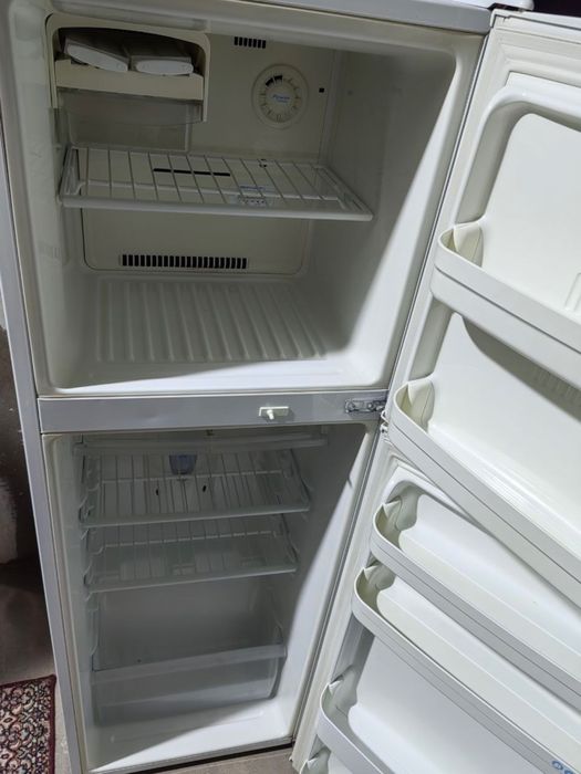 Продам холодильник LG в хорошем состоянии корейского производства