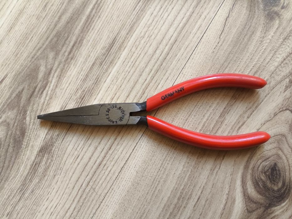 Нови профи. истински инструменти Knipex