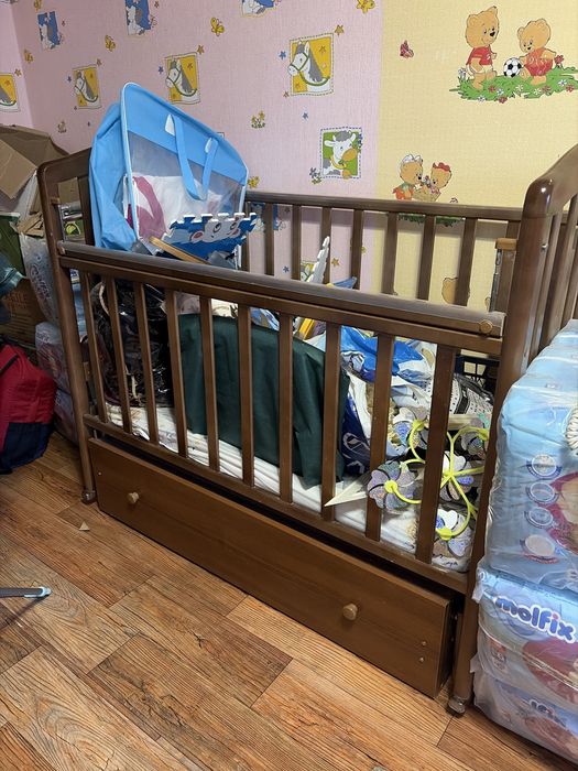 Срочно. Манеж кровать.