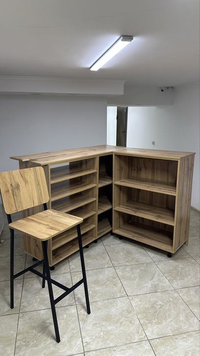 Стойка ресепшен !