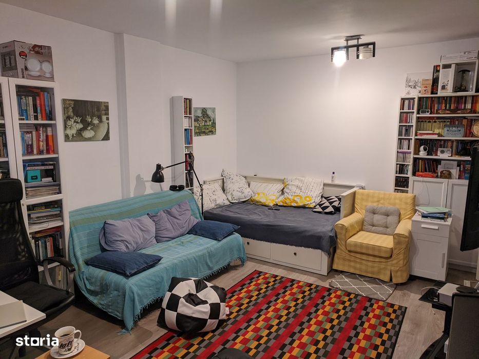 Garsonieră Spațioasă la Curte