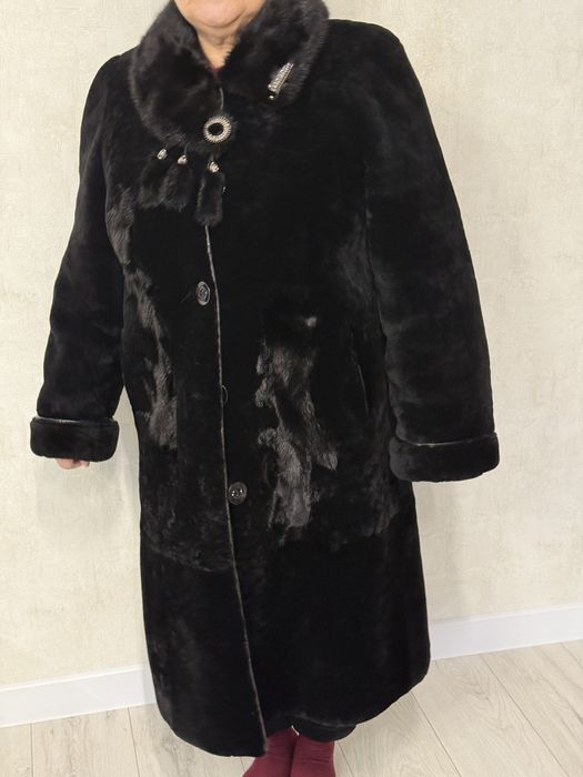 Продам шубу Мутон