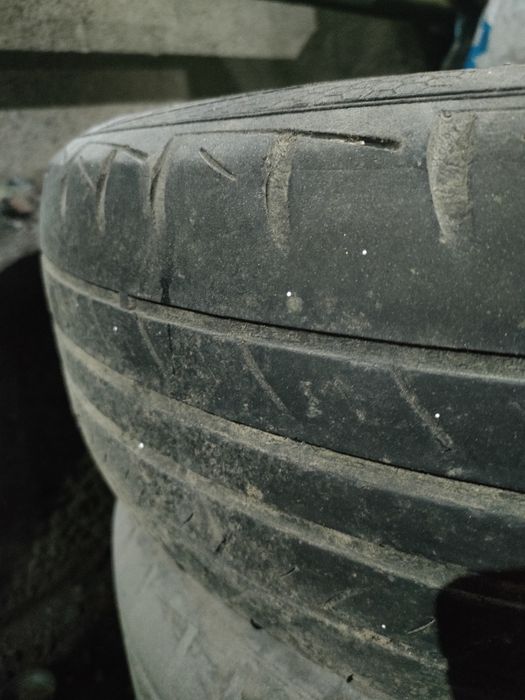 Титановые диски с летней резиной.