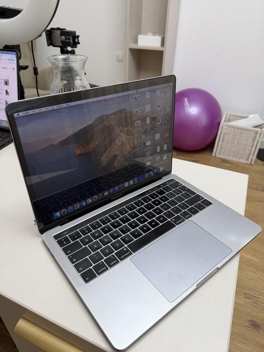 Vând Macbook Pro 13 inch