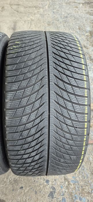2 anvelope iarna Michelin 295/35/20,dot 2020.Pretul este pe bucata.