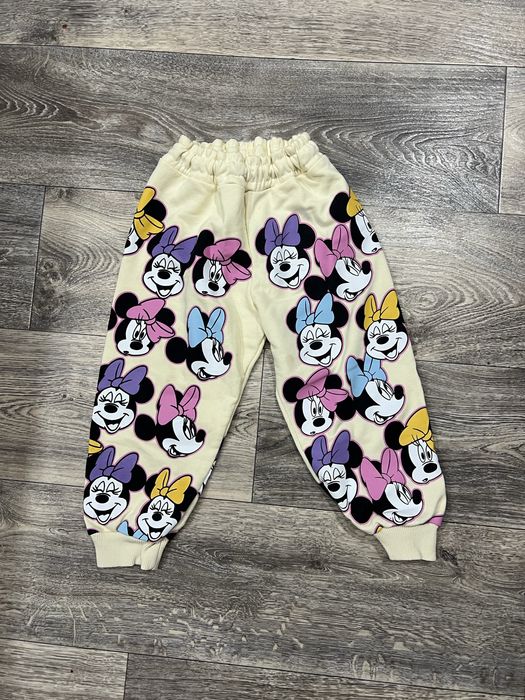 Продаю вещи на девочку размер 100