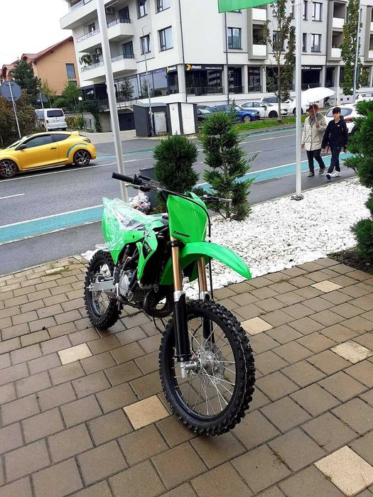 Cocmotors vinde motocicleta pentru copii Kawasaki KX85L