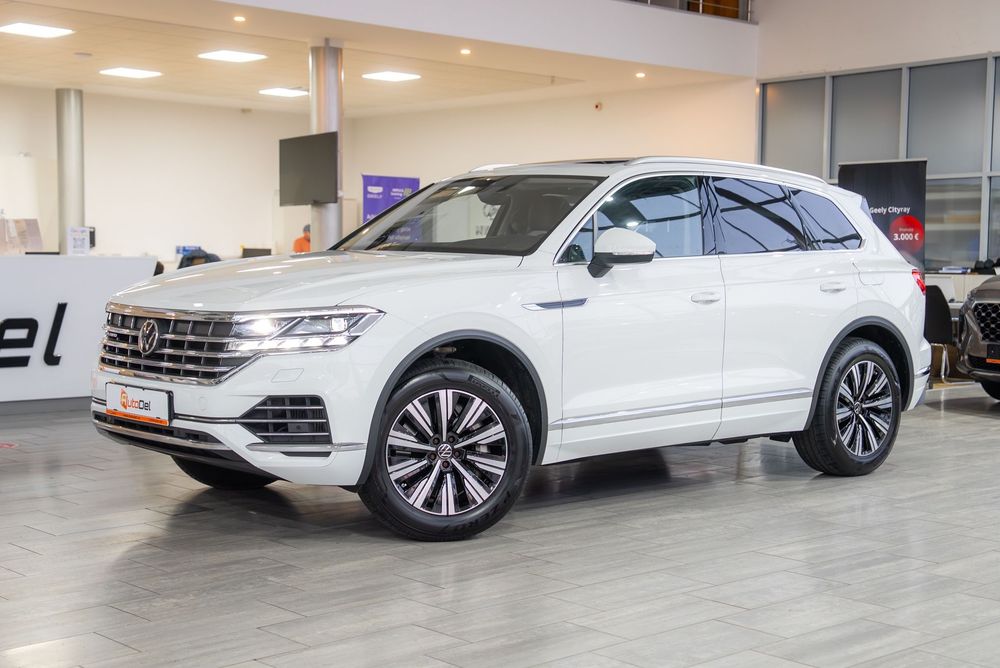 Volkswagen Touareg Touareg Elegance 4Motion 3.0 electric / TSI eHybrid / Acustic Extra