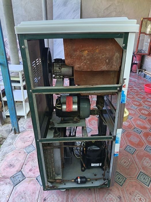 Frezer marojniy aparat 220