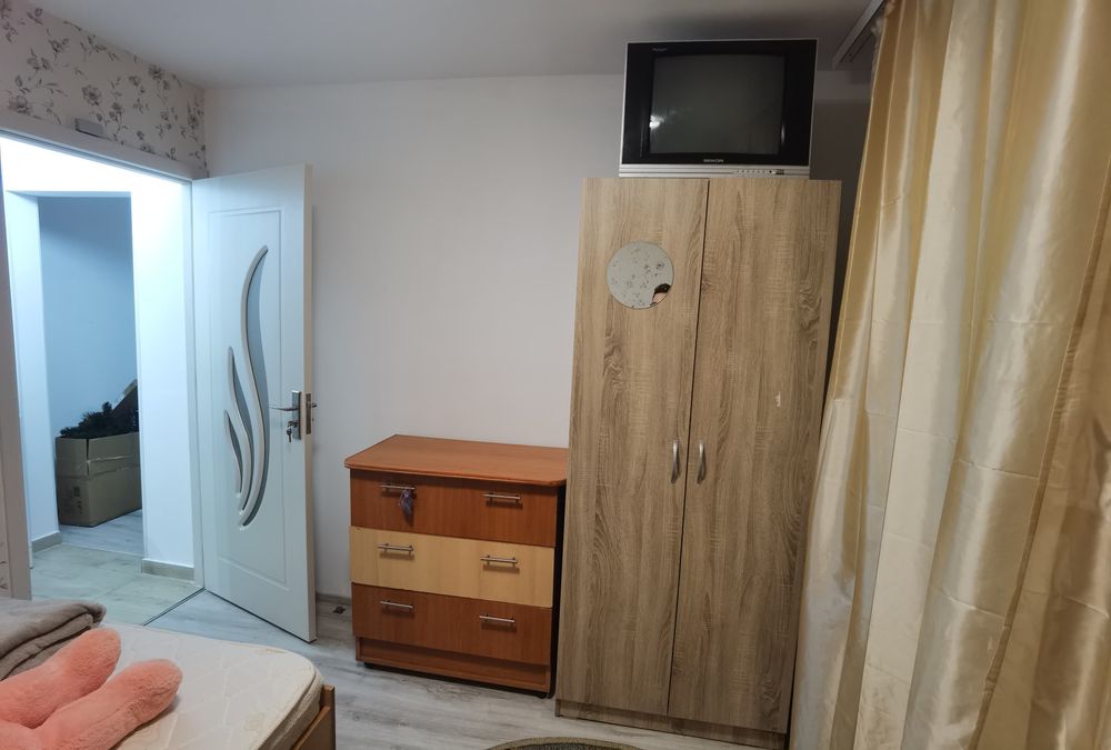 Apartament 2 Camere RENOVAT - strada Milcov (zona Scoala 20)