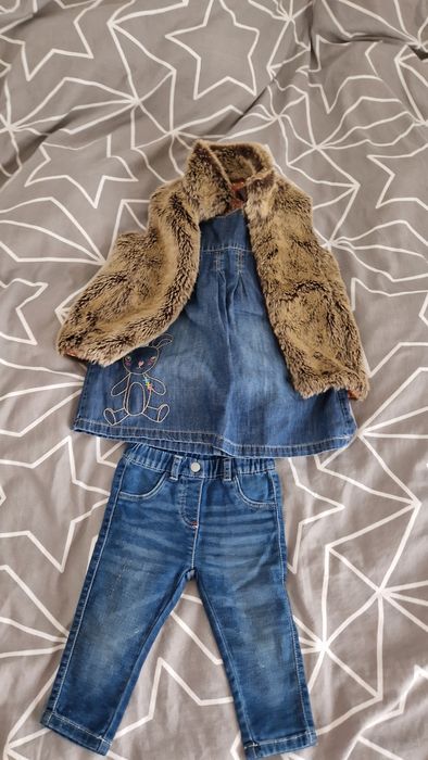 Vesta blana 3-4 ani stare excelenta