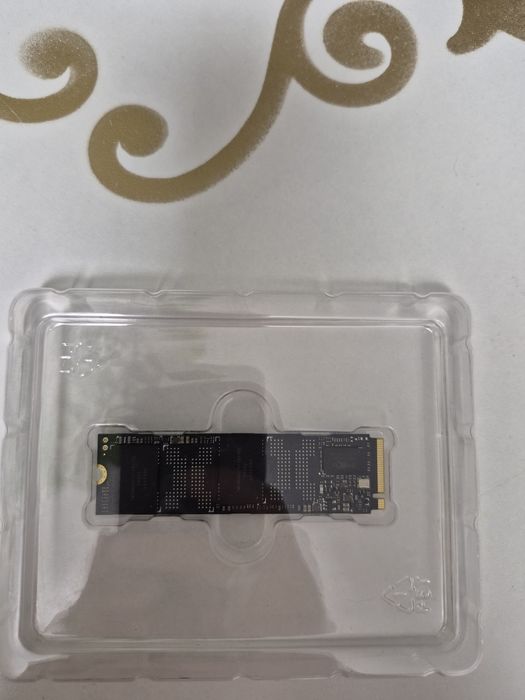 SSD m2 E1000Hikvision  512GB