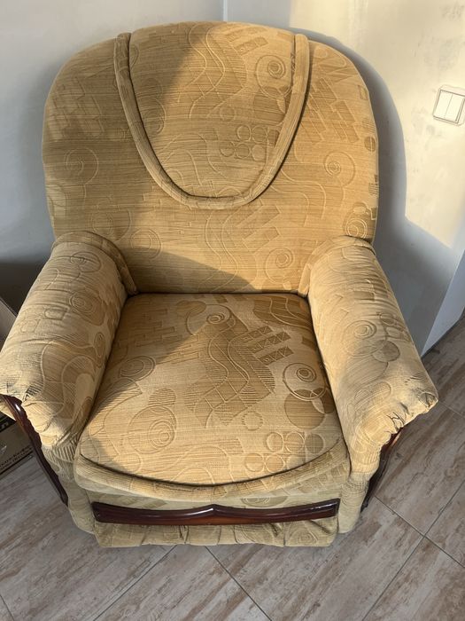 Диван и два кресла