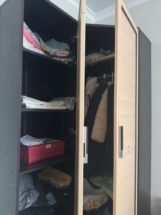 Продам Шкаф угловой