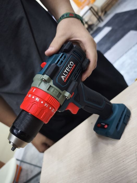 Продам шуруповёрт alteco 21-150 BL Solo