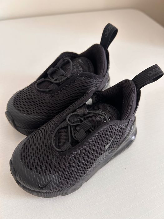 НОВИ детски маратонки Nike Air Max 270