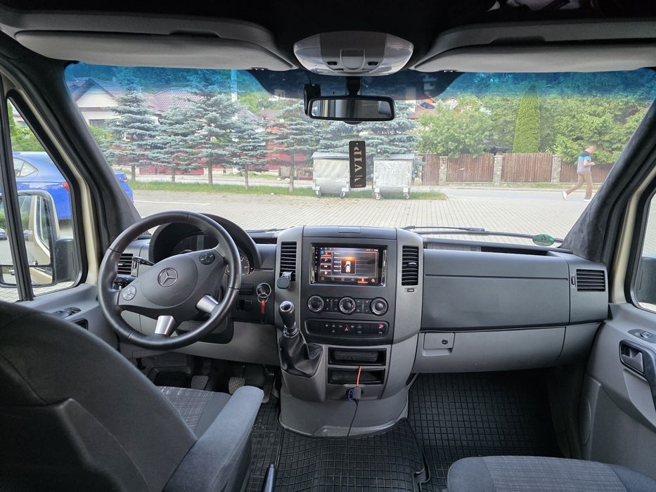 Vând sau schimb  Mercedes Sprinter W906 euro 6 din 2016,autoturism 8+1
