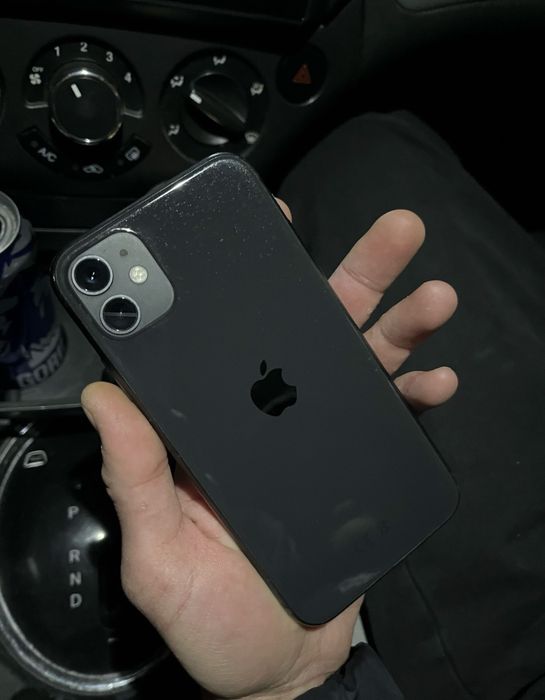 Айфон 11 продам срочно